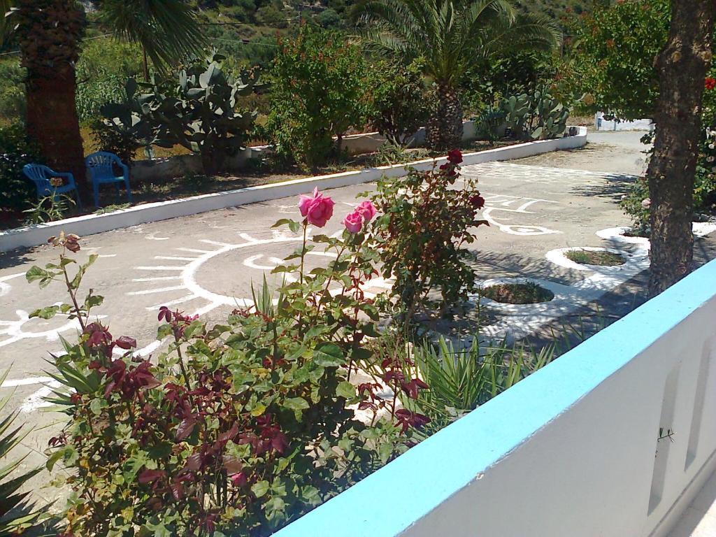 קפלוס Dionysia Apartments מראה חיצוני תמונה
